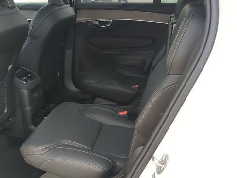 New 2026 Volvo XC90 T8 Ultra w/ Protection Package Premier image 18