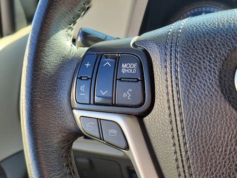 Used 2017 Toyota Sienna XLE Premium image 27