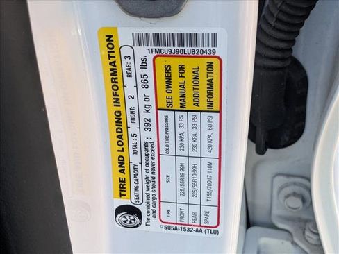 Used 2020 Ford Escape Titanium image 15