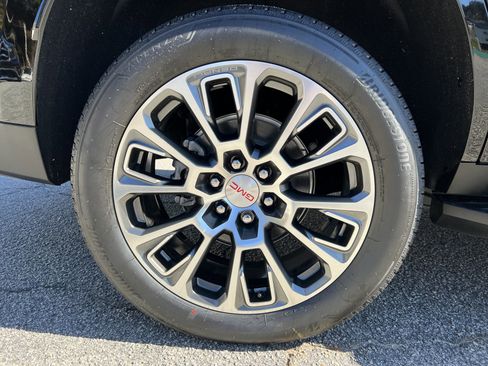 New 2026 GMC Yukon Denali image 23