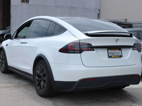 Used 2023 Tesla Model X AWD/4WD image 3
