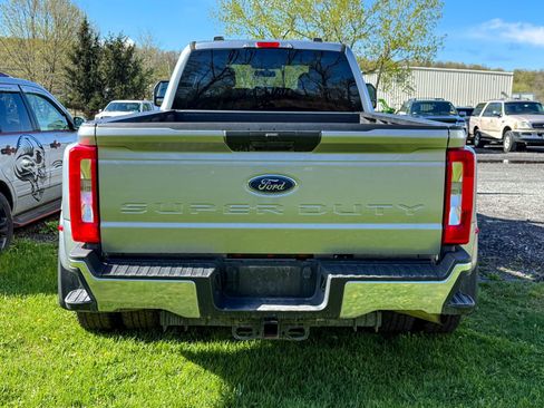 Used 2023 Ford F350 XLT AWD/4WD image 5