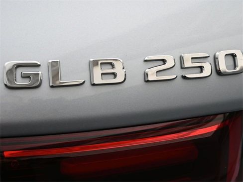 New 2026 Mercedes-Benz GLB 250 image 24