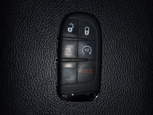 Used 2021 Jeep Compass Latitude image 32