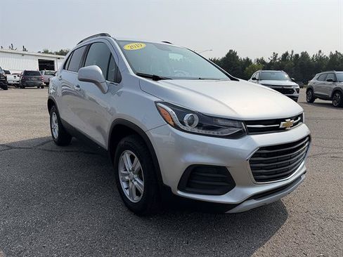 Used 2019 Chevrolet Trax LT w/ LT Convenience Package AWD/4WD image 7