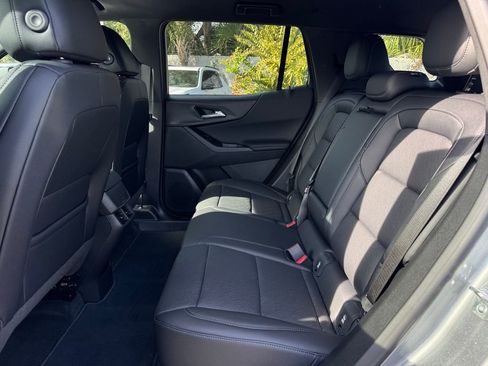 New 2026 Chevrolet Equinox LT w/ Convenience Package II FWD image 15