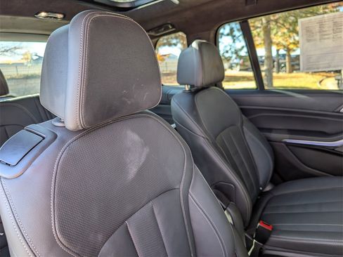 Used 2022 BMW X7 M50i image 22