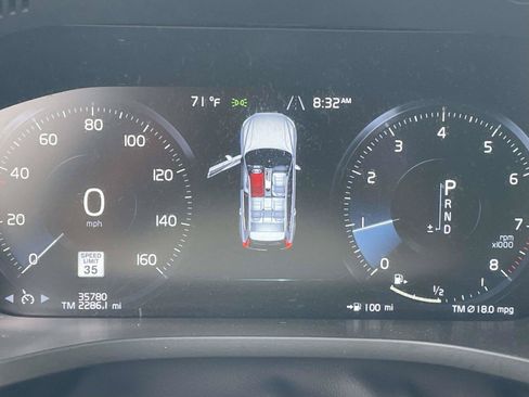 Used 2020 Volvo XC60 T5 Momentum w/ Protection Package Premier FWD image 21