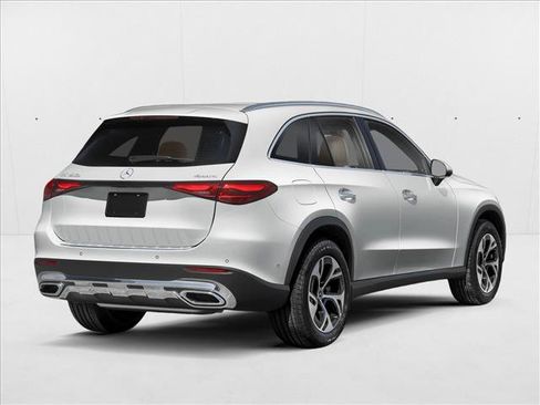 New 2026 Mercedes-Benz GLC 350e 4MATIC image 2