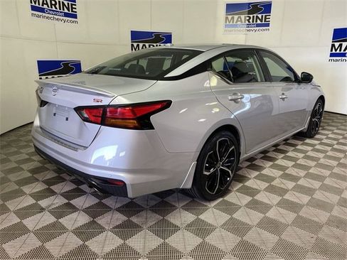 Used 2023 Nissan Altima 2.5 SR image 13