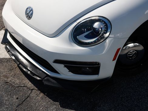 Used 2013 Volkswagen Beetle Turbo FWD image 28