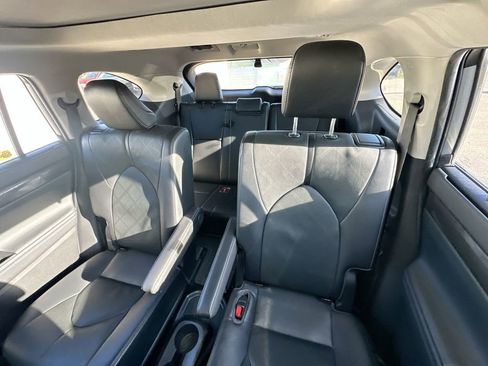 Used 2022 Toyota Highlander Platinum image 20