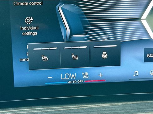 Used 2024 BMW X5 sDrive40i w/ Premium Package image 20