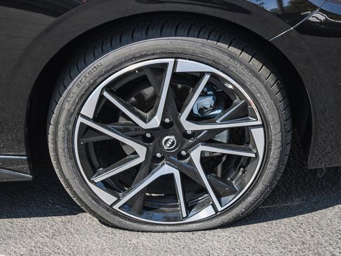 Used 2024 Nissan Sentra SR image 11