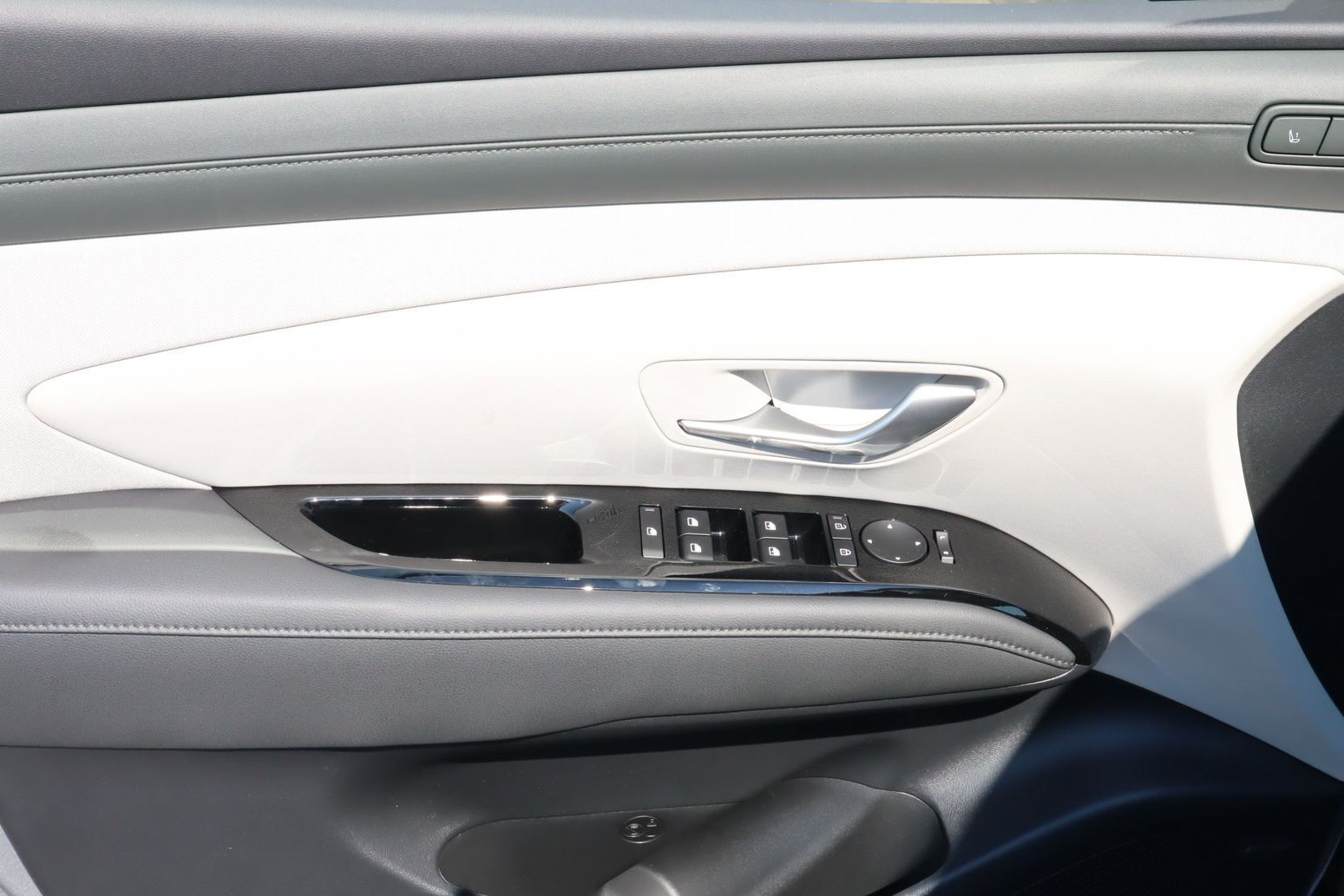 New 2026 Hyundai Tucson Limited AWD/4WD image 21
