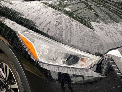Used 2020 Nissan Kicks SV FWD image 4