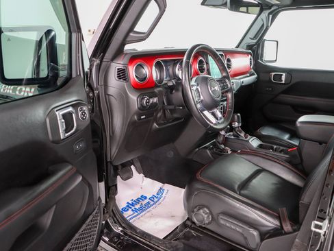 Used 2020 Jeep Gladiator Rubicon AWD/4WD image 3