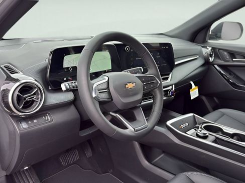 New 2026 Chevrolet Equinox LT w/ Convenience Package II FWD image 24