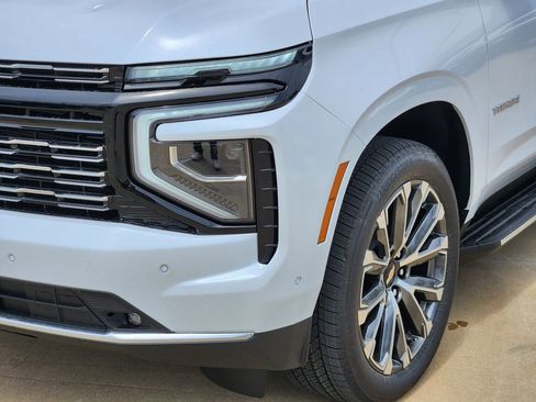 New 2026 Chevrolet Tahoe High Country AWD/4WD image 6
