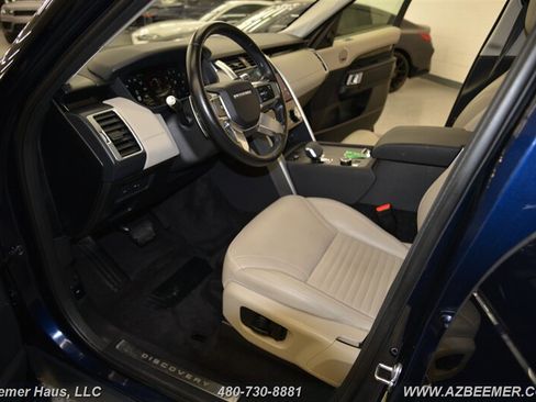 Used 2022 Land Rover Discovery S image 12