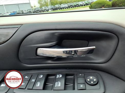 Used 2016 Dodge Grand Caravan SXT w/ Rear Park Assist Package FWD image 14