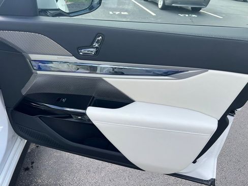 Certified 2024 BMW 760i xDrive 760i xDrive w/ Autobahn Package image 21