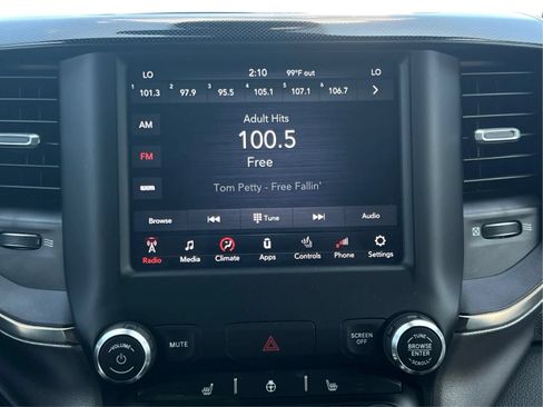 Used 2020 RAM 1500 Sport w/ Level 2 Equipment Group AWD/4WD image 19
