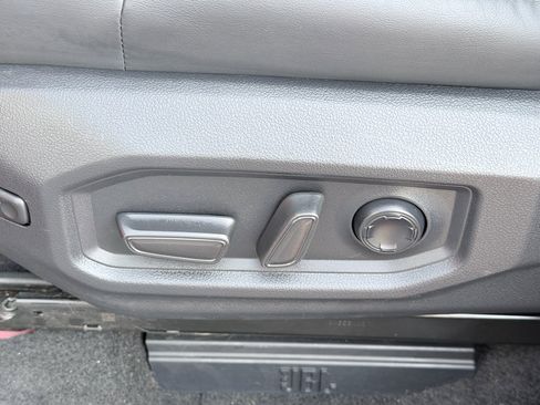 Used 2023 Toyota Tundra Capstone AWD/4WD image 26