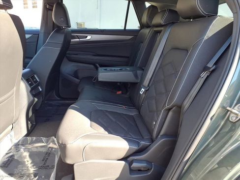 New 2026 Volkswagen Atlas Cross Sport SE AWD/4WD image 5