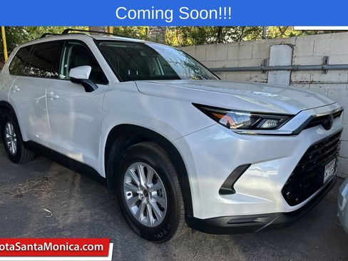 Used 2024 Toyota Grand Highlander XLE image 1