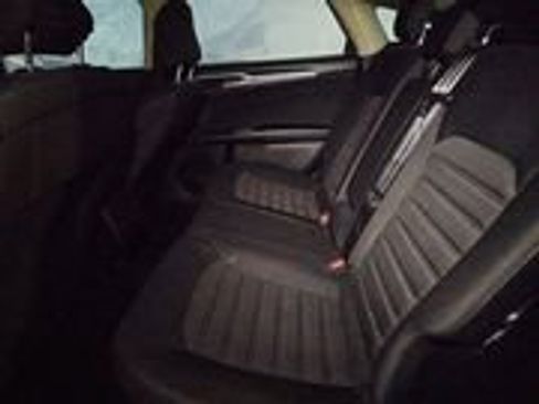 Used 2020 Ford Fusion SE image 4