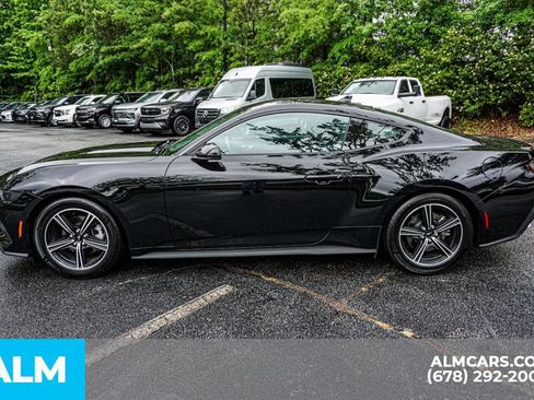 Used 2025 Ford Mustang Premium RWD image 6