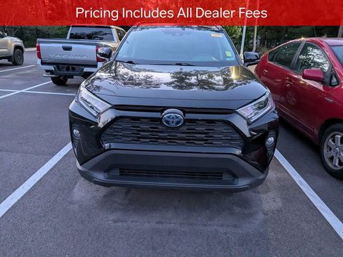 Certified 2021 Toyota RAV4 XLE w/ Convenience Package AWD/4WD image 2