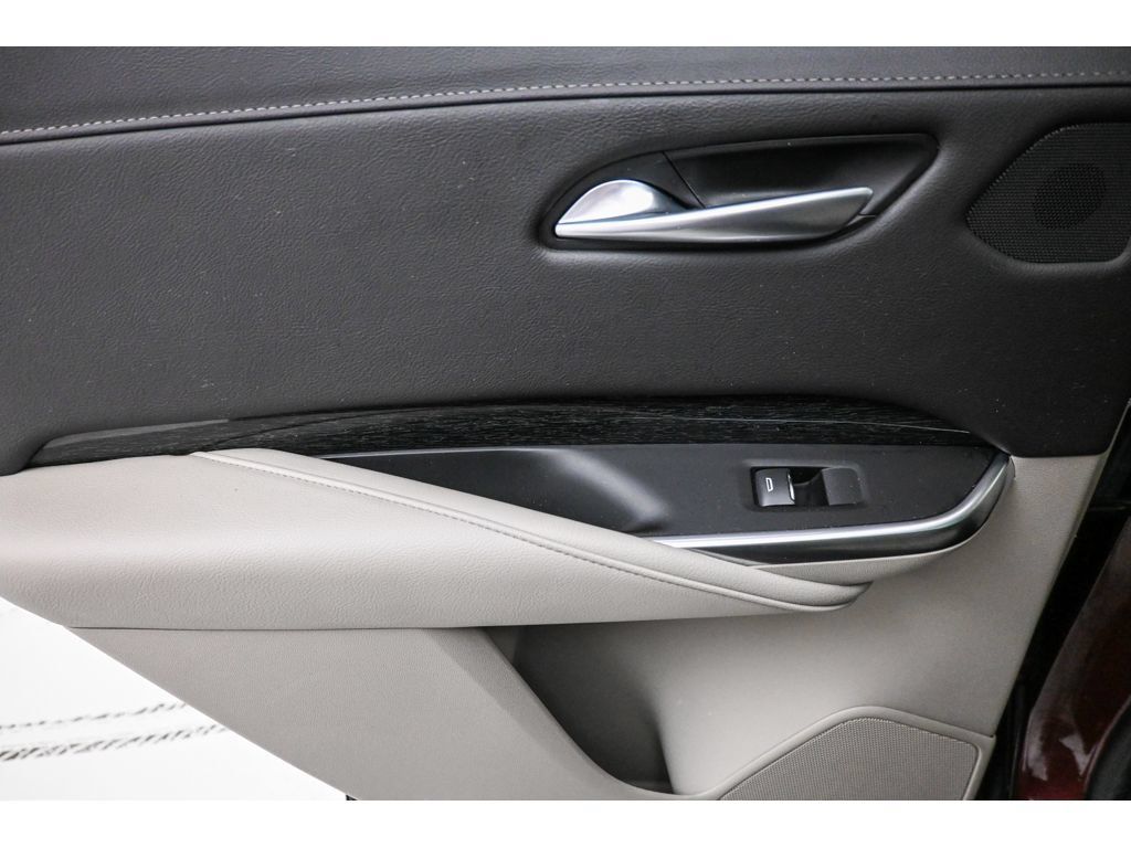 Certified 2023 Cadillac XT4 Premium Luxury AWD/4WD image 23