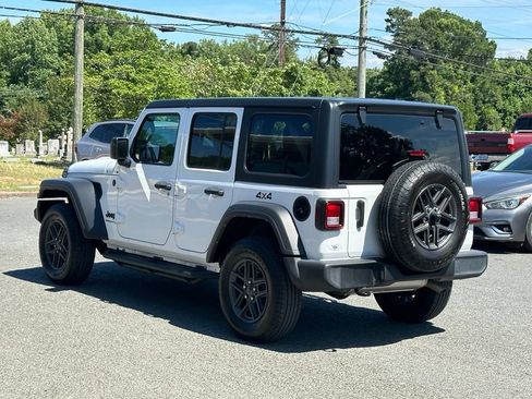 Used 2024 Jeep Wrangler Unlimited Sport AWD/4WD image 7