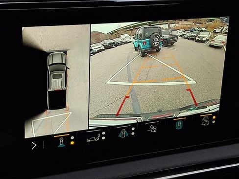 Used 2023 GMC Sierra 1500 AT4 w/ AT4 Premium Package image 24