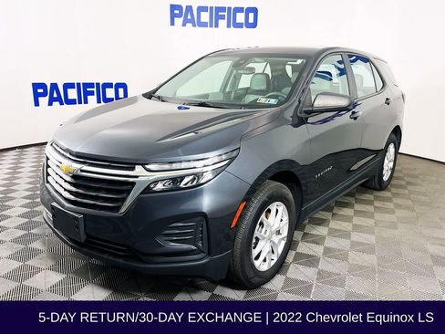 Used 2022 Chevrolet Equinox LS AWD/4WD image 4