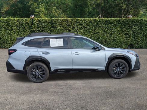 Used 2025 Subaru Outback Onyx Edition XT w/ Popular Package #2 image 3