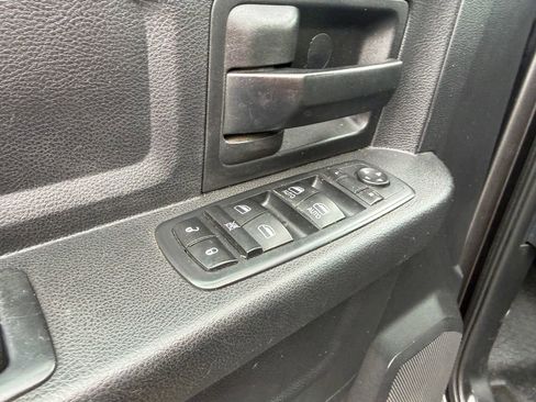 Used 2016 RAM 2500 Tradesman w/ Chrome Appearance Group AWD/4WD image 14