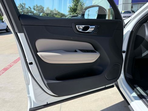 Certified 2026 Volvo XC60 B5 Plus AWD/4WD image 11