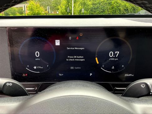 Used 2024 Hyundai Kona Limited FWD image 13