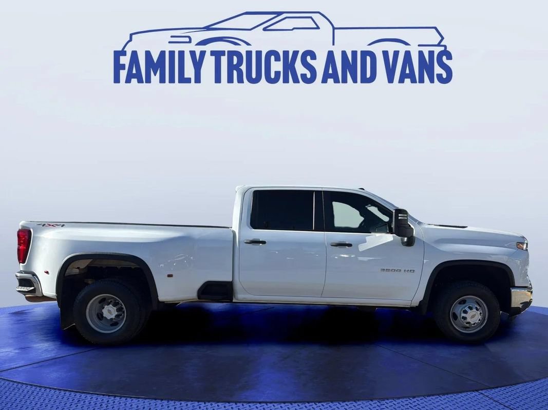 Used 2025 Chevrolet Silverado 3500 W/T AWD/4WD image 6