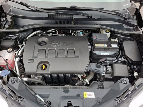 Used 2022 Toyota C-HR XLE FWD image 27