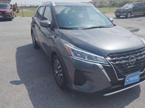 Used 2024 Nissan Kicks SV FWD image 1