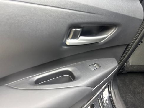 Used 2025 Toyota Corolla SE FWD image 39