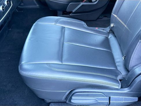 Used 2022 Ford Expedition Max XLT image 29