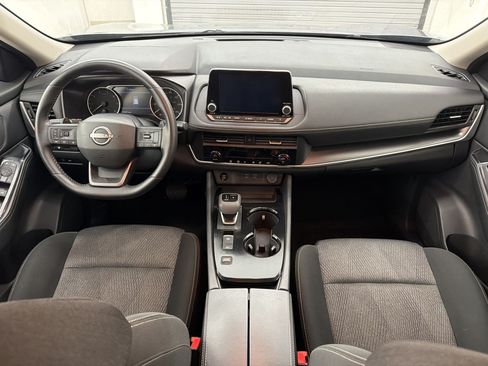 Used 2025 Nissan Rogue SV FWD image 14