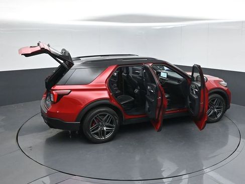 Certified 2025 Ford Explorer ST AWD/4WD image 63