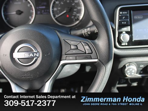 Used 2022 Nissan Kicks S image 13