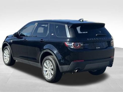 Used 2019 Land Rover Discovery Sport SE image 5